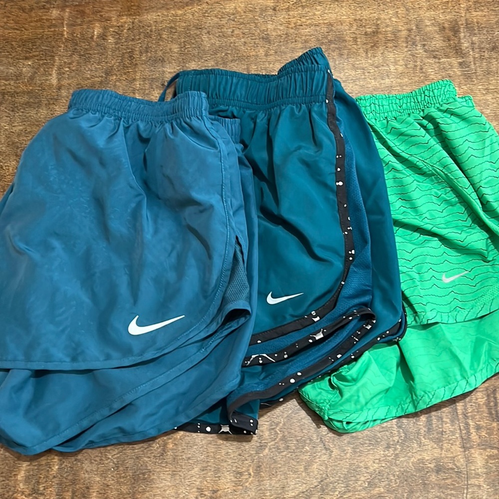 Nike shorts bundle sz large